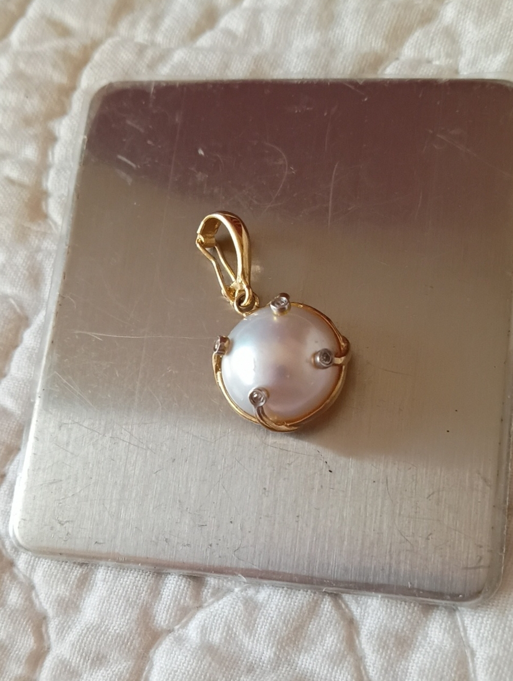 14k Gold Pendant w/ White Pearl & Accent Diamonds, Also A Pearl Enhanser